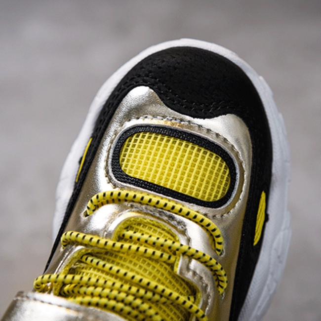 Giày thể thao chống trượt chất lượng