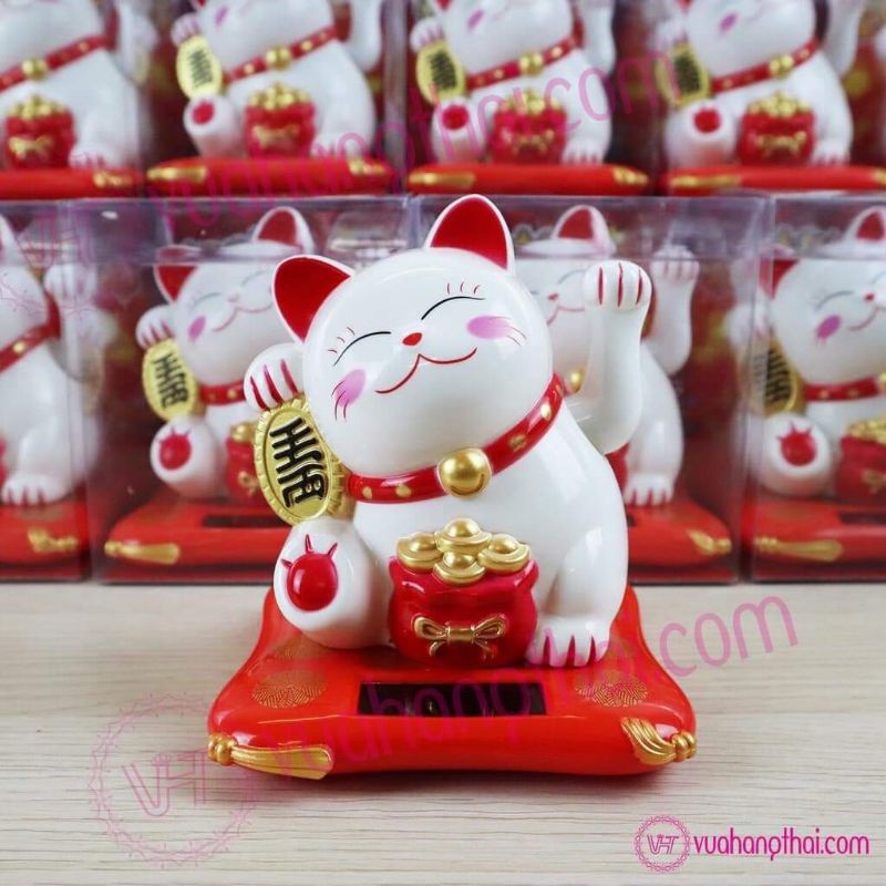 MÈO THẦN TÀI VẪY TAY