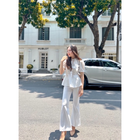 Quần suông loe trơn trắng