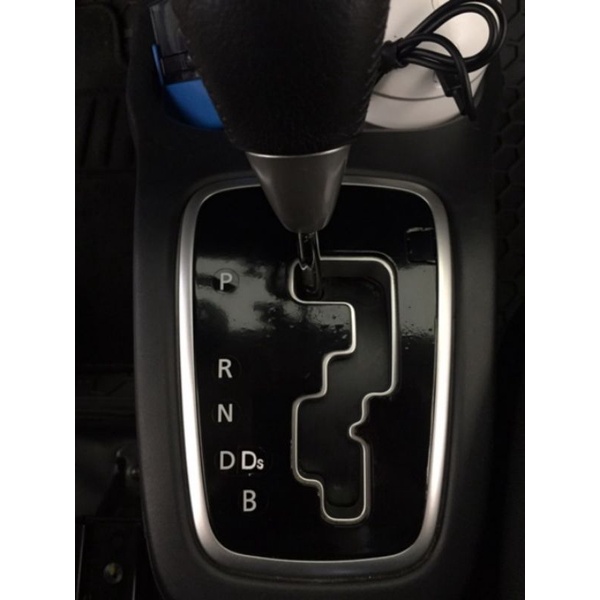 Decal dán mặt cần số Mitsubishi Attrage