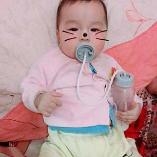 Bình sữa rảnh tay umom hàn quốc