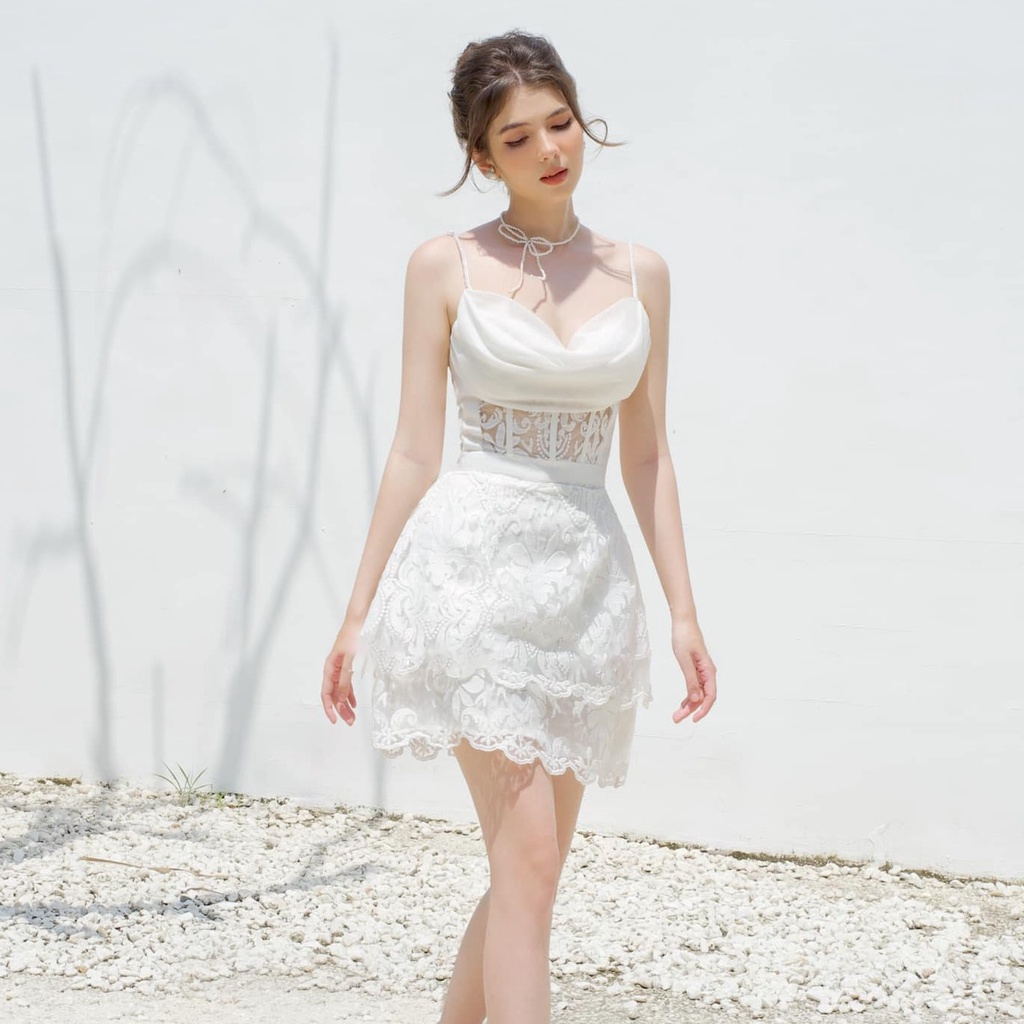 Đầm ren đi tiệc cưới thiết kế hai dây, dáng xòe, cổ đõ sang chảnh - Xuka