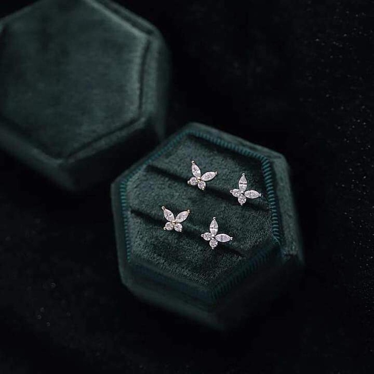 Khuyên tai bạc Van Jewelry V10727 Khuyên Hồ Điệp trắng nạm đá nhỏ xinh