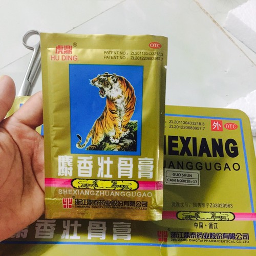 Bịch Cao Dán Con Cọp  Chăm Sóc Chấn Thương Bịch 4 Miếng
