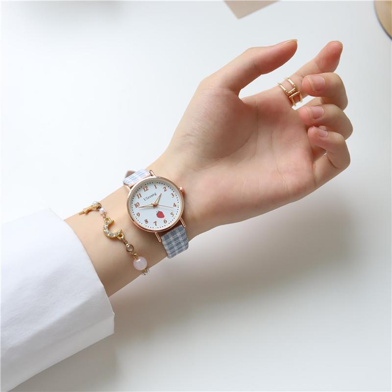 Đồng Hồ Đeo Tay Phát Quang Thiết Kế Xinh Xắn Dành Cho Bé Gái 12 Tuổi