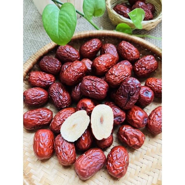 Táo đỏ hàn quốc 100g hàng chuẩn