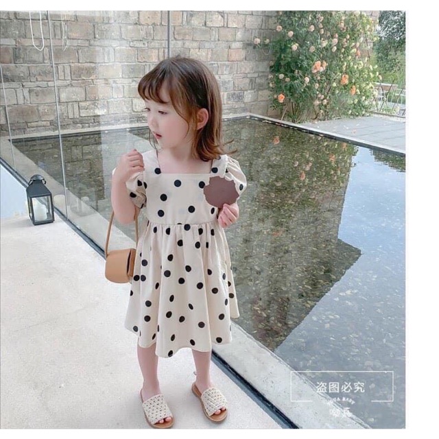 Váy chấm bi bé gái