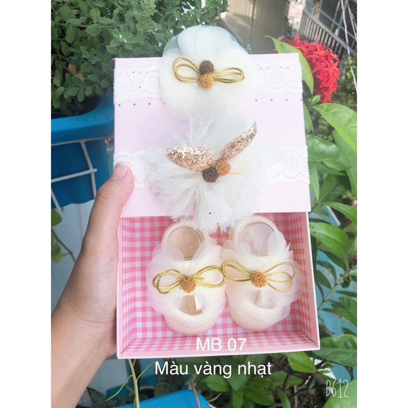Set hộp băng đô kèm vớ cho bé
