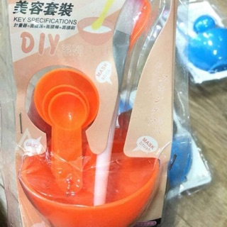 Bộ trộn mặt nạ 6 món - Gồm 1 bát, 3 thìa các cỡ, 1 chổi quét hỗn hợp, 1 dụng cụ trộn