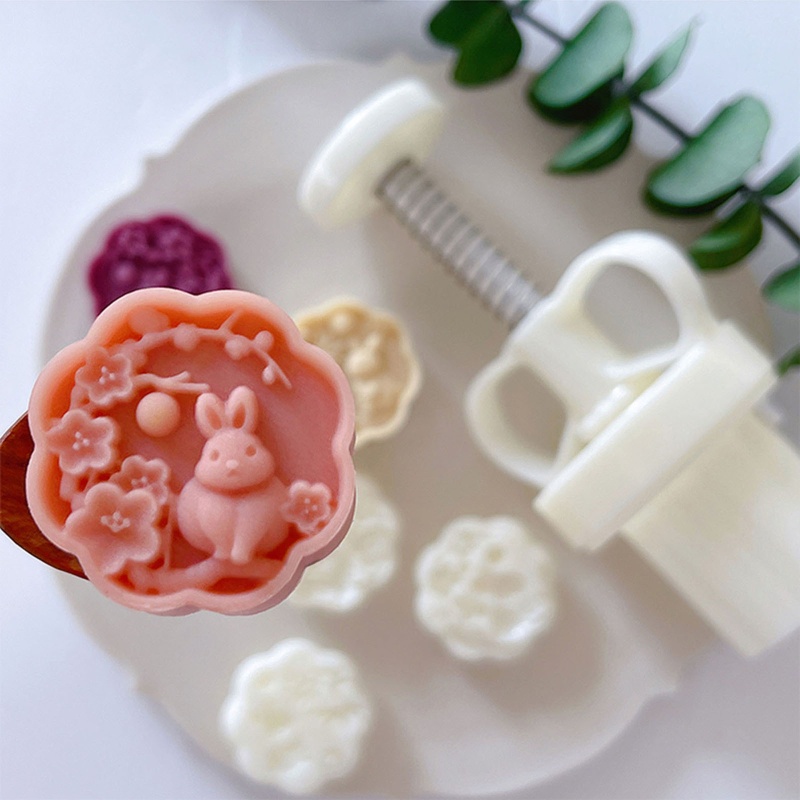 Khuôn Nhựa Làm Bánh Trung Thu Hình Thỏ Dễ Thương 20g