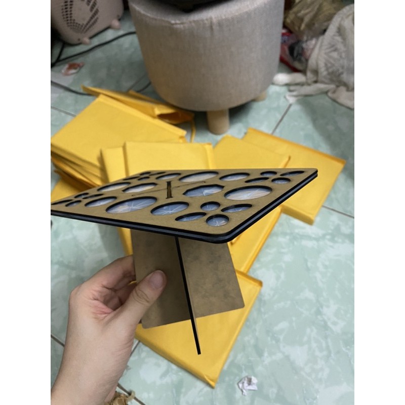 Có sẵn - giá phơi cọ trang điểm