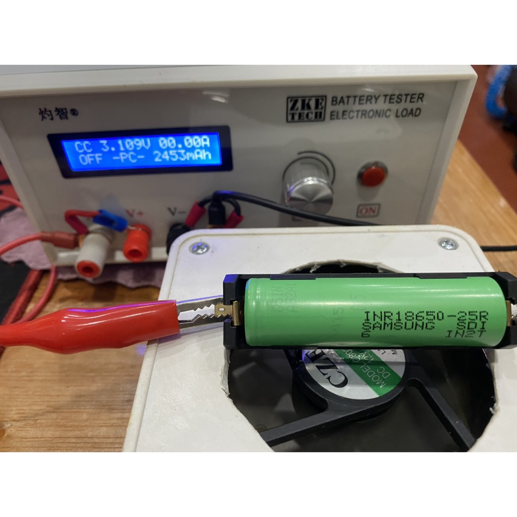 Pin Makita 5s 18V 5AH nhận sạc zin, có led báo Pin như zin. BN.