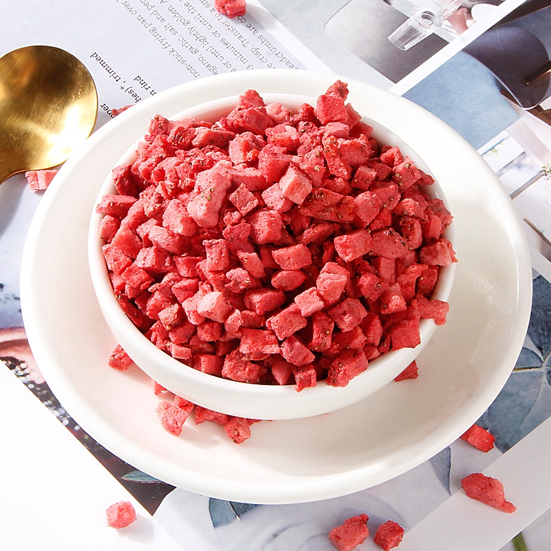 Dâu tây sấy giòn cắt hạt lựu