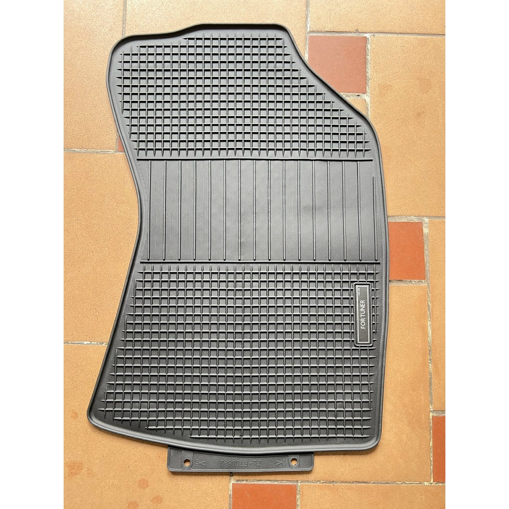 Thảm trải sàn , lót sàn PVC cao cấp theo xe Toyota Fortuner 2017-2023