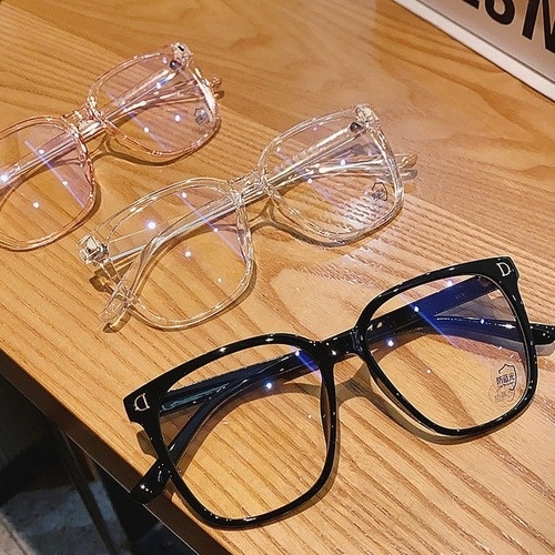 Mắt kính chống tia UV gọng nhựa trong suốt thời trang sành điệu