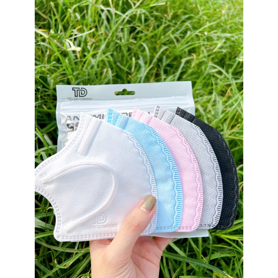 Quà tặng Chicmom Set 5 chiếc Khẩu Trang Tiến Đạt company, 5 lớp lọc công nghệ nano loại bỏ 99% bụi bẩn,vi khuẩn