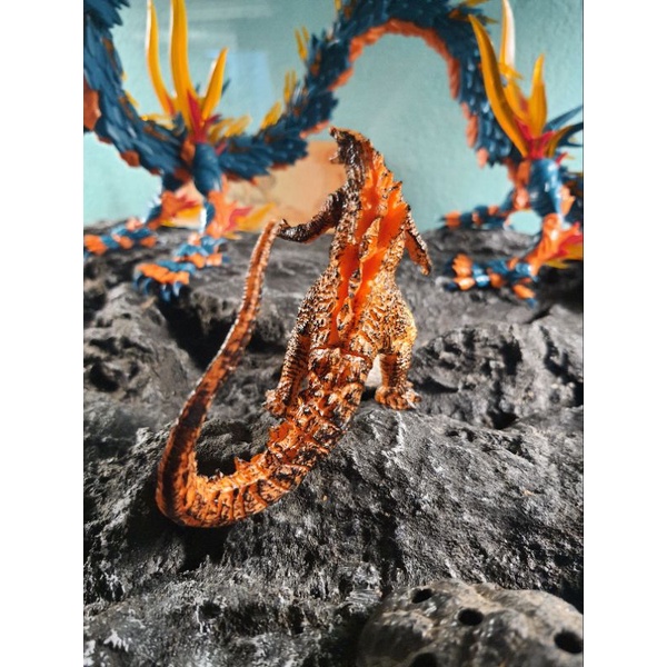 Mô hình đồ chơi quái vật burning Godzilla 2019.