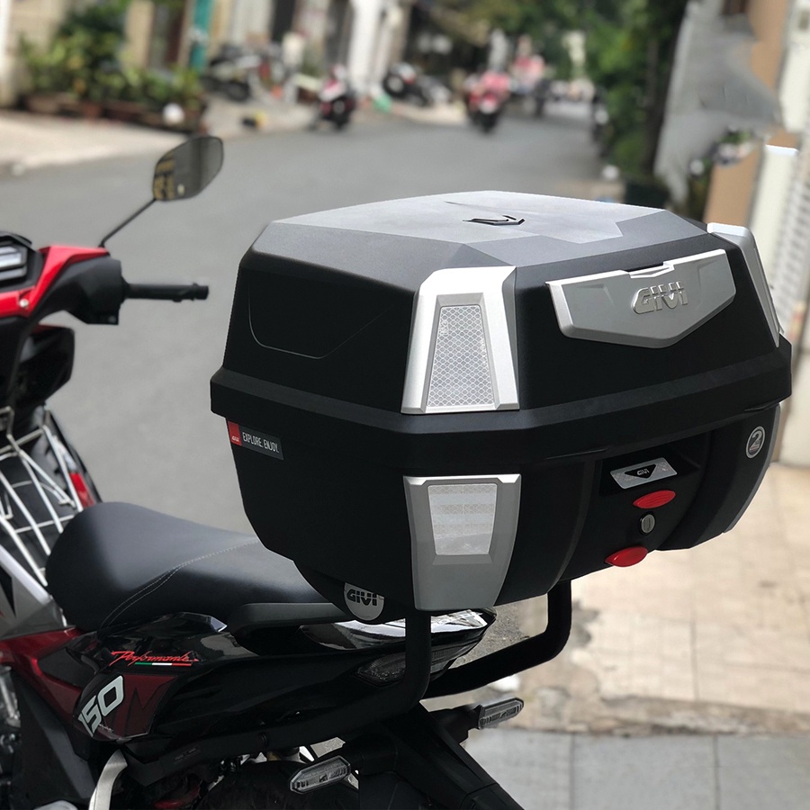 Thùng sau Givi B42N hệ thống khóa Monolock cao cấp dung tích 42 lít kèm đế gắn thùng Givi MP70N chính hãng