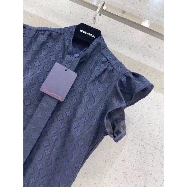 Váy xòe tiểu thư Louis Vuitton LV thiết kế tay bèo ôm eo sang trọng có khóa kéo phía sau