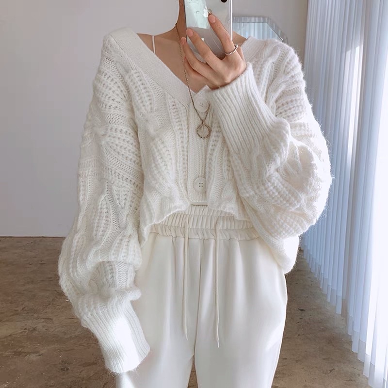 Áo len dáng ngắn croptop cổ V dài tay cánh dơi rộng rãi