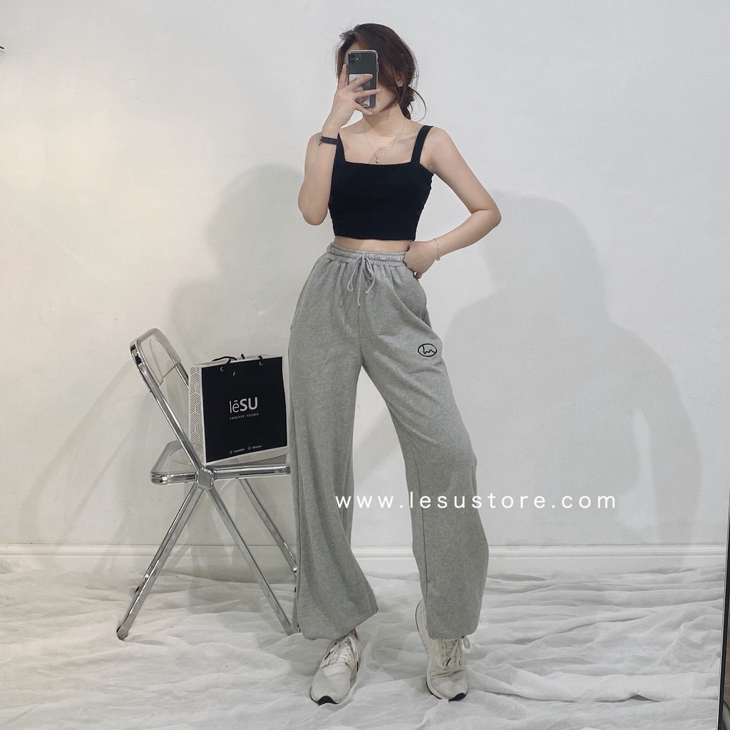 ẢNH TỰ CHỤP Áo croptop dây cổ vuông