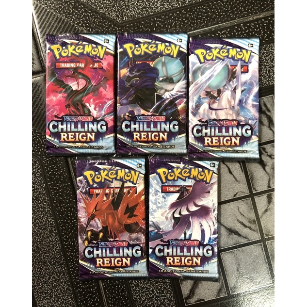 1 Pack thẻ bài Pokemon Sword & Shield Chilling Reign