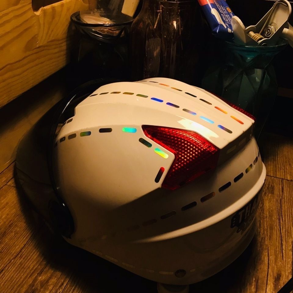 Bộ 10 Miếng Dán Phản Quang 5M Chống Thấm Nước Trang Trí Thân Xe Hơi / Xe Máy