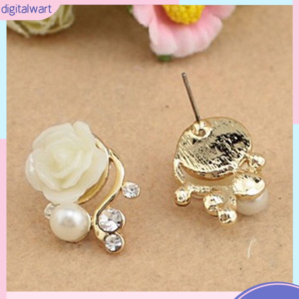 Cặp khuyên tai thiết kế hình hoa hồng đính đá và ngọc trai giả sang trọng dành cho nữ