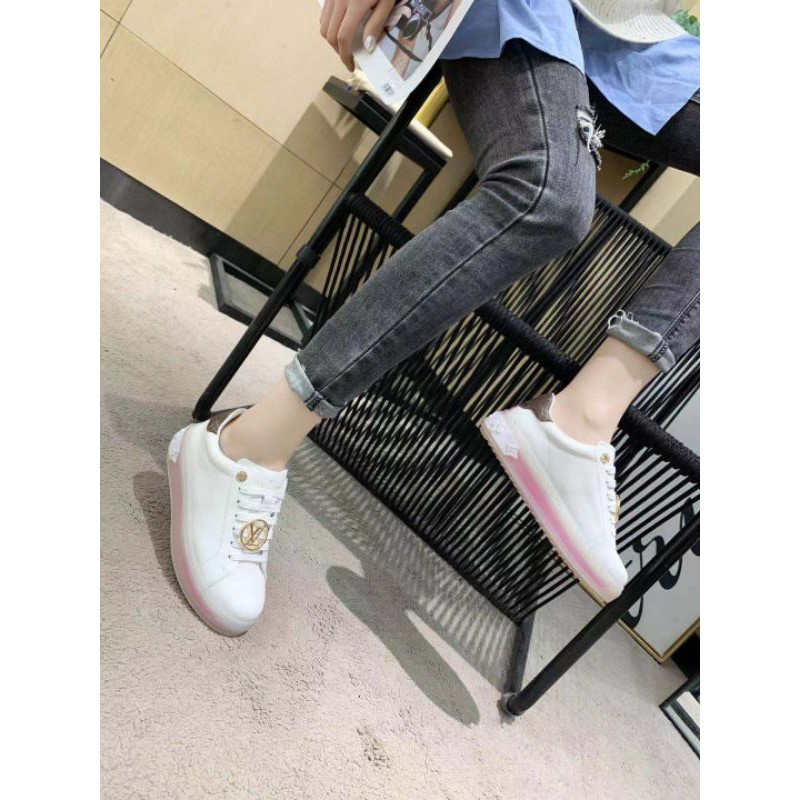 Giày trắng thể thao da bò cao cấp logo LV 2021