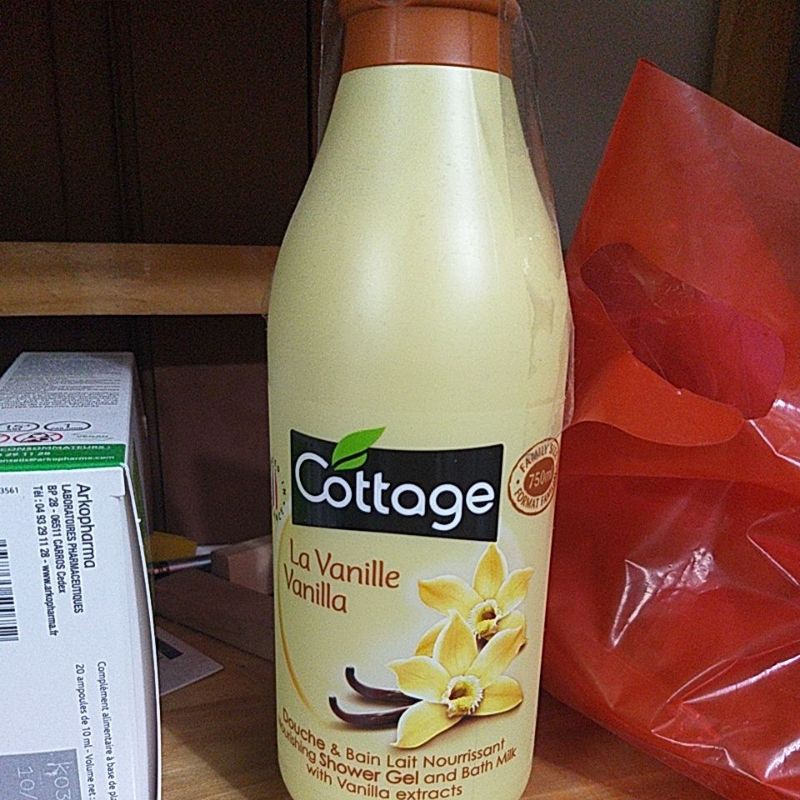 sữa tắm cotage
