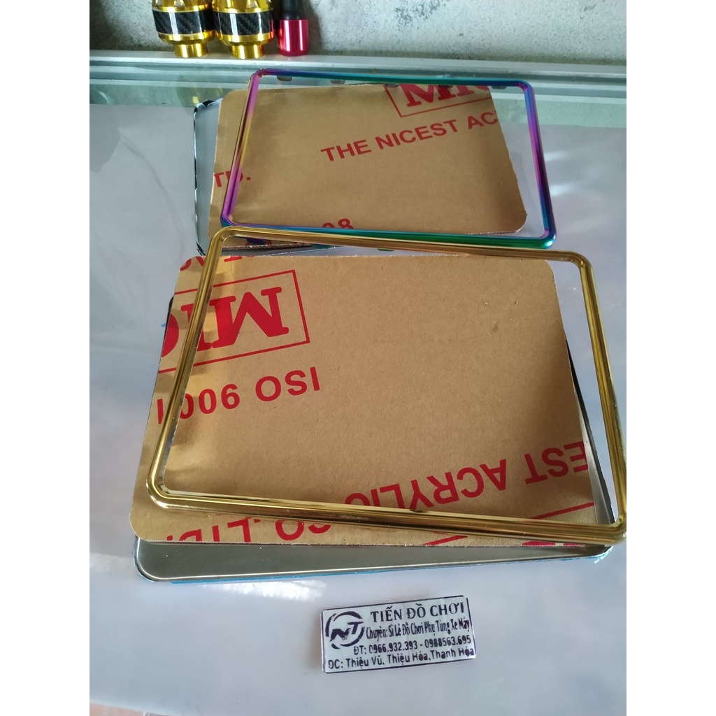 Bọc biển số titan  xe máy