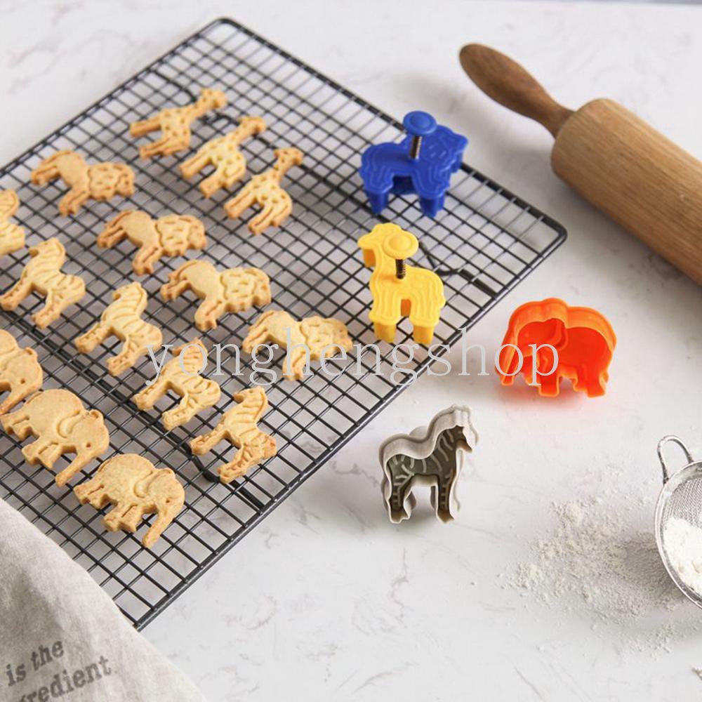 Set 4 Khuôn Cắt Bánh Quy Tạo Hình Động Vật Dễ Thương