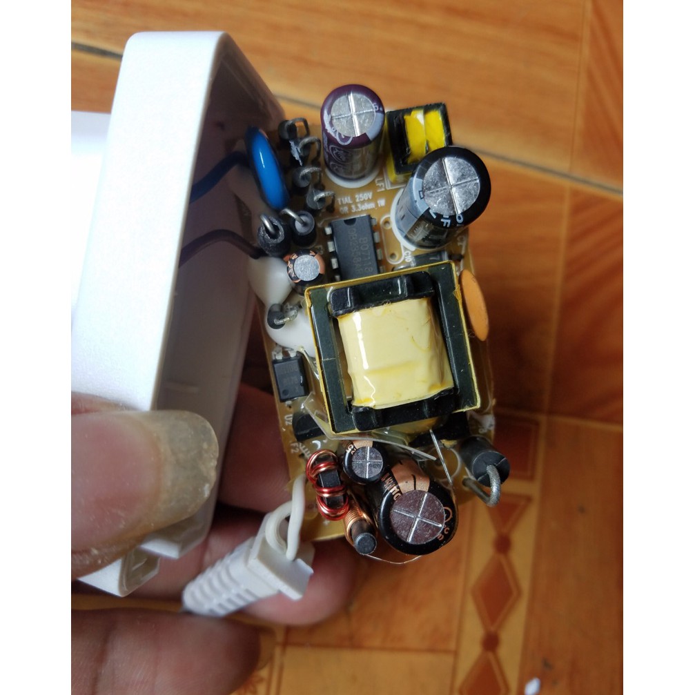 Nguồn Camera DVE ( Adapter 1A ) 12V-1A Chân To - Dùng Cho Camera IP Wifi - Analog DSS - Chính hãng Bảo Hành 12 Tháng | BigBuy360 - bigbuy360.vn