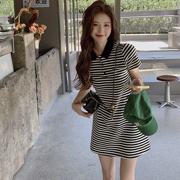 Đầm Thun Ngắn Tay Cổ POLO Họa Tiết Kẻ Sọc Trẻ Trung