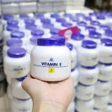 SIÊU RẺ - KEM VITAMIN E DƯỠNG ẨM THÁI LAN 200ML | BigBuy360 - bigbuy360.vn