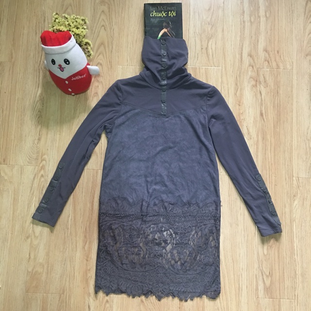 Đầm xinh cổ lọ