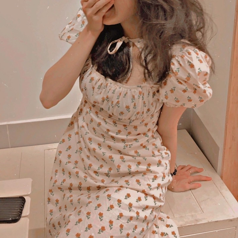 ĐẦM HOA KEM CUT OUT NGỰC TAY BỒNG