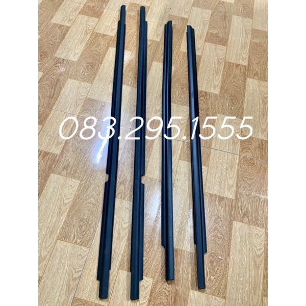 Nẹp chân kính ngoài Innova 05 - 15
