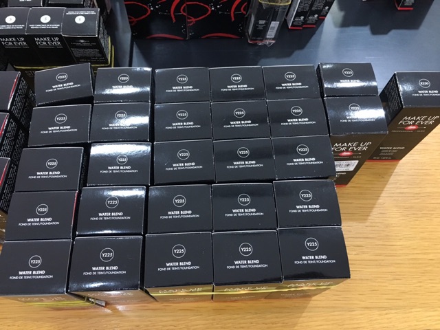 AUTH STORE -Kem nền Make Up Forever Ultra HD Foundation vợt sale ( inbox chọn tone) | BigBuy360 - bigbuy360.vn