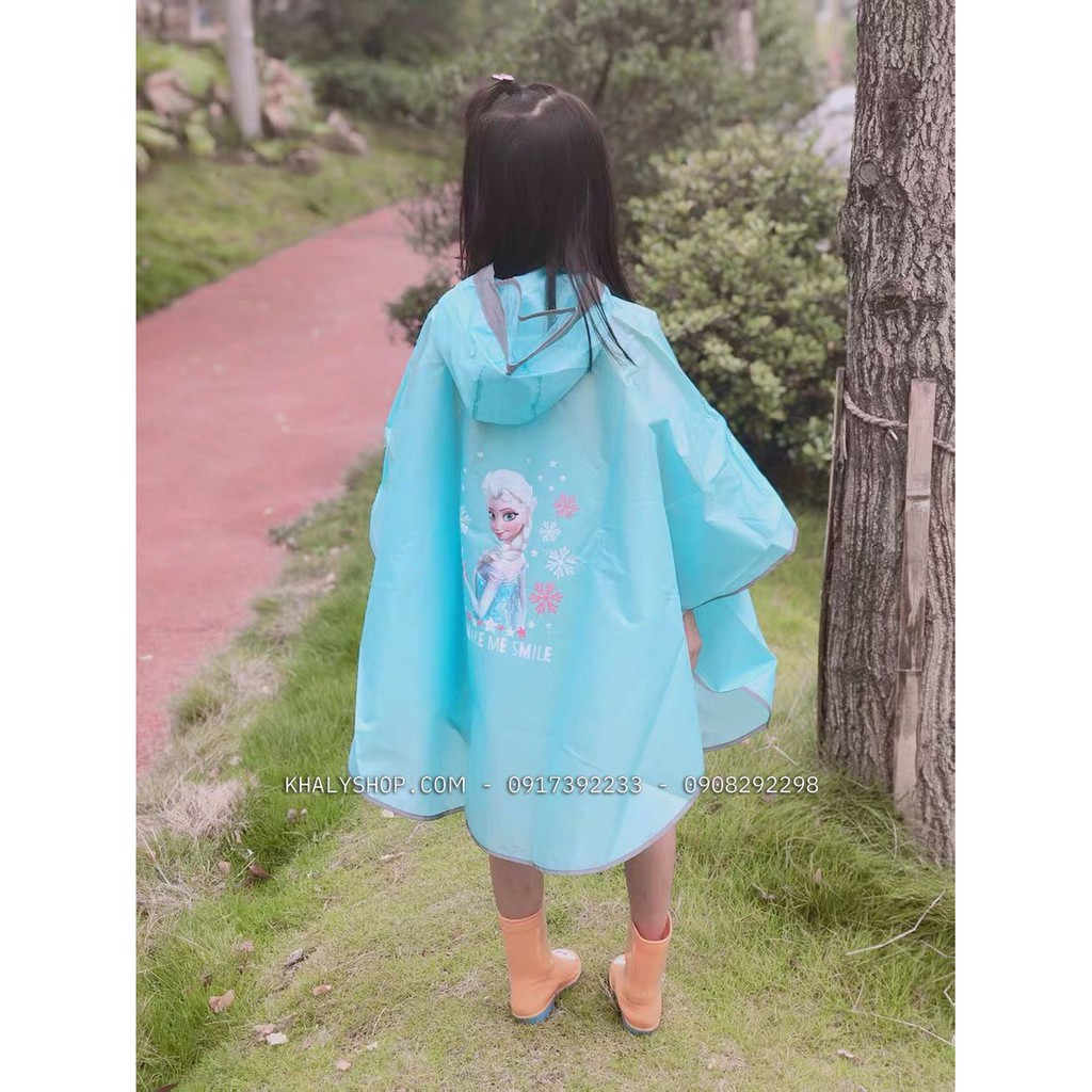 Áo mưa cánh dơi vải dù cao cấp hình công chúa Frozen Elsa và Anna màu xanh dương cho bé gái còn size (S,M,L,XL)
