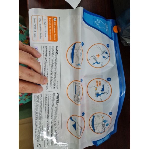 Túi tiệt trùng phụ kiện hút sữa Quick Clean tiệt trùng bằng lò vi sóng đến 99,99% vi khuẩn, rất tiện cho mẹ sữa công sở
