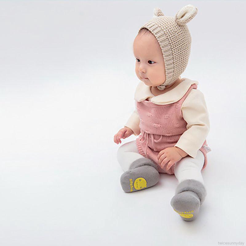 Vớ trơn màu giữ ấm mùa đông dễ thương dành cho các bé