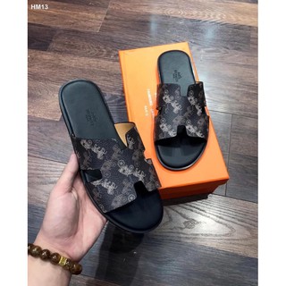 Dép lê nam ℍ𝕖𝕣𝕞𝕖𝕤 hoạ tiết ngựa kéo