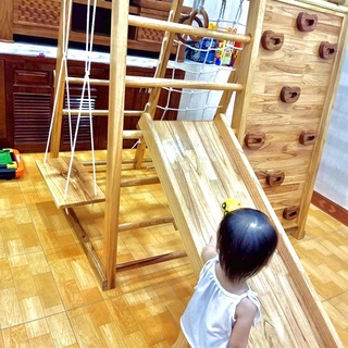 cầu trượt gỗ cho bé