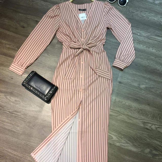 Váy dài sẻ tà