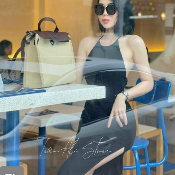 Đầm ôm body cổ yếm hở lưng siêu sexy cho nàng đi chơi dự tiệc cực sang chảnh dễ thương