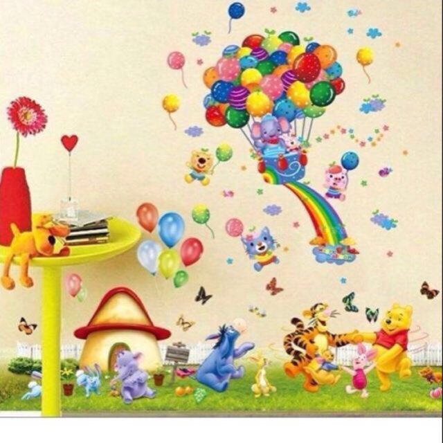 Decal dán tường combo 2 tranh pooh hạnh phúc + chùm bóng sắc màu