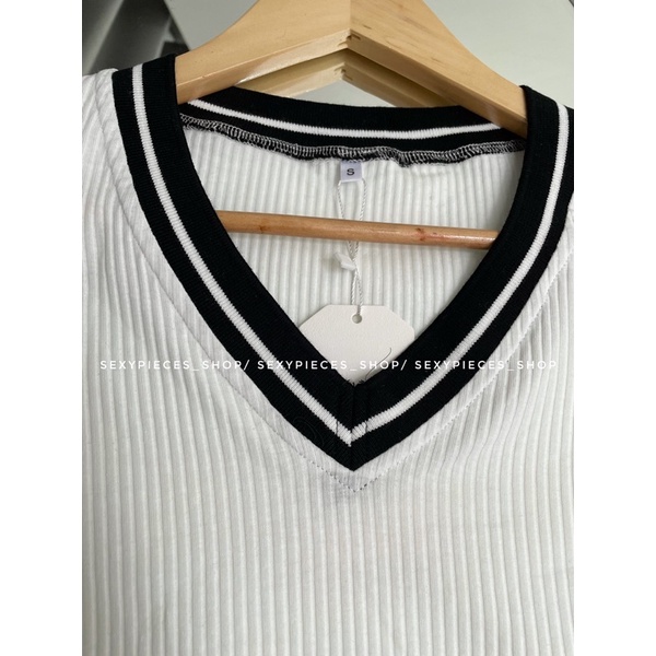 [ẢNH THẬT 100%]Áo croptop thun gân cổ tim viền đen siêu dễ mix đồ- Hàng có sẵn | BigBuy360 - bigbuy360.vn