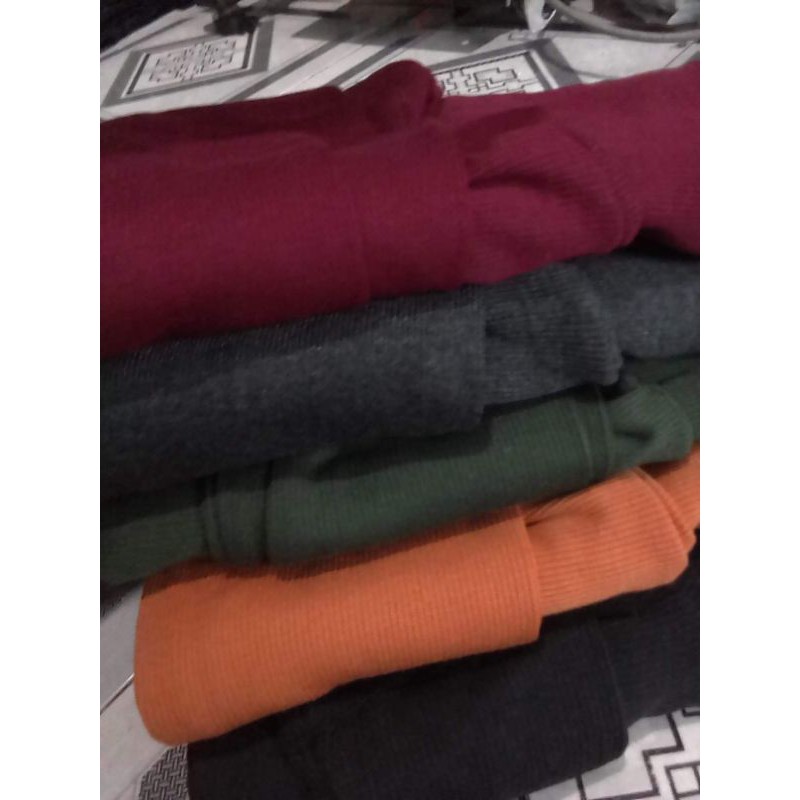 Đầm thun gân xẻ sau