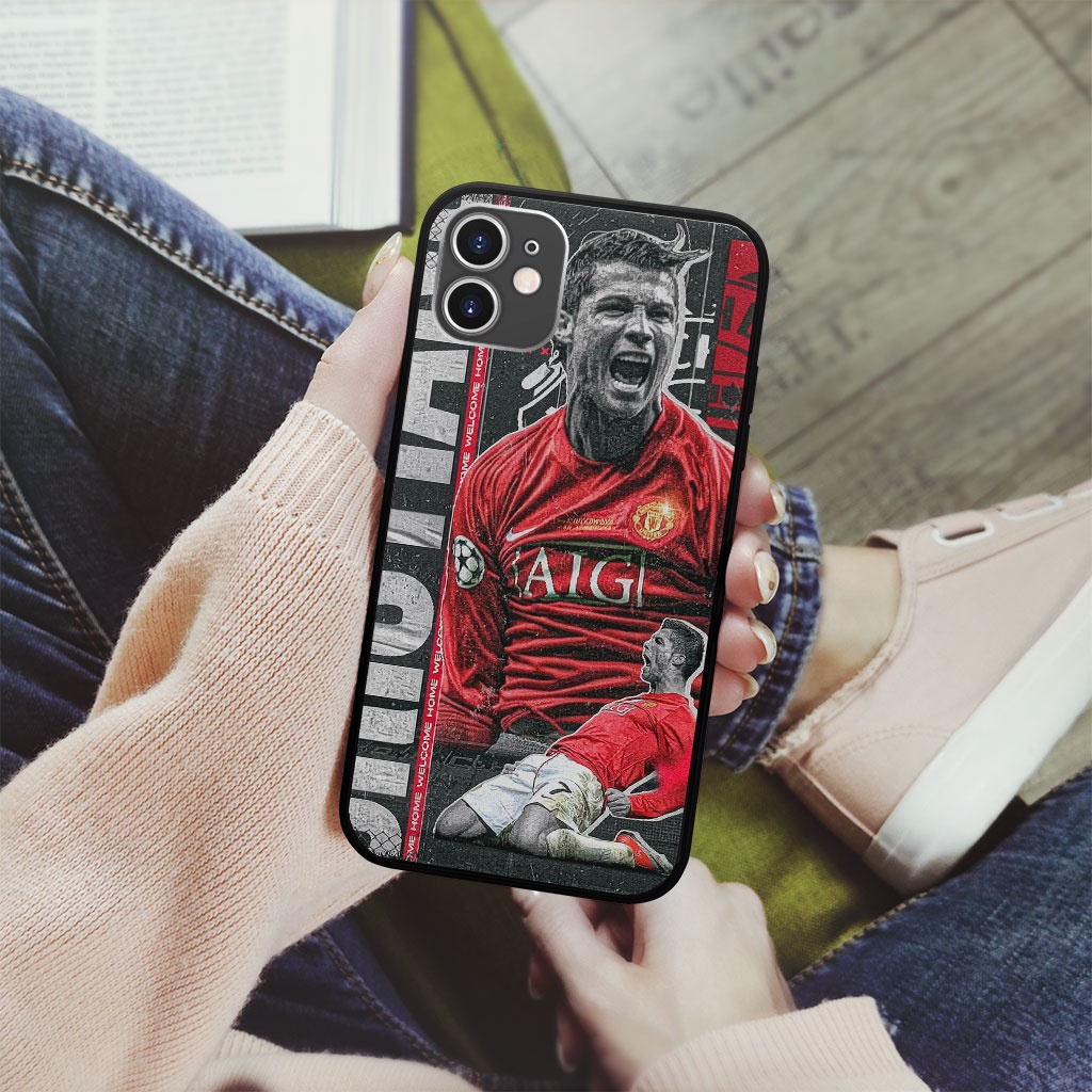 Ốp điện thoại dẻo ronaldo trượt cỏ ăn mừng cho iphone 6 - iphone 13 RED20210101